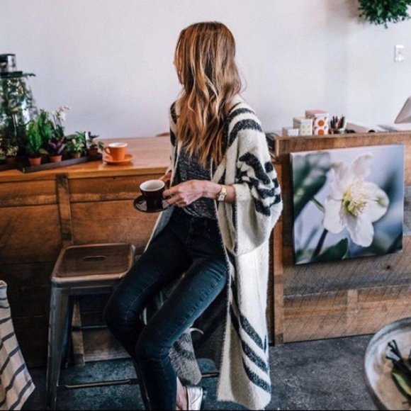 Anthropologie Sweaters - Anthropolgie Mod Chevron Fuzzy Cardigan Kimono